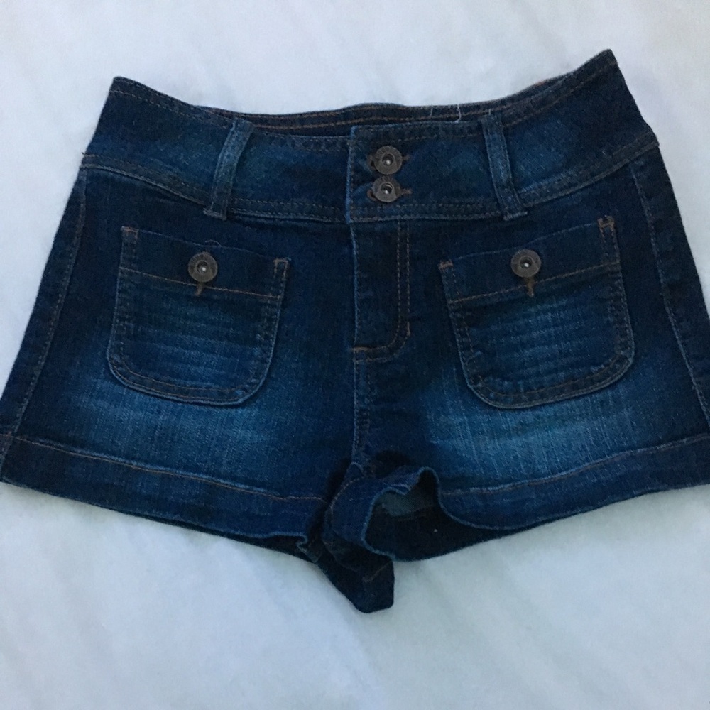 Blue Spice high waisted pocket front jean shorts
